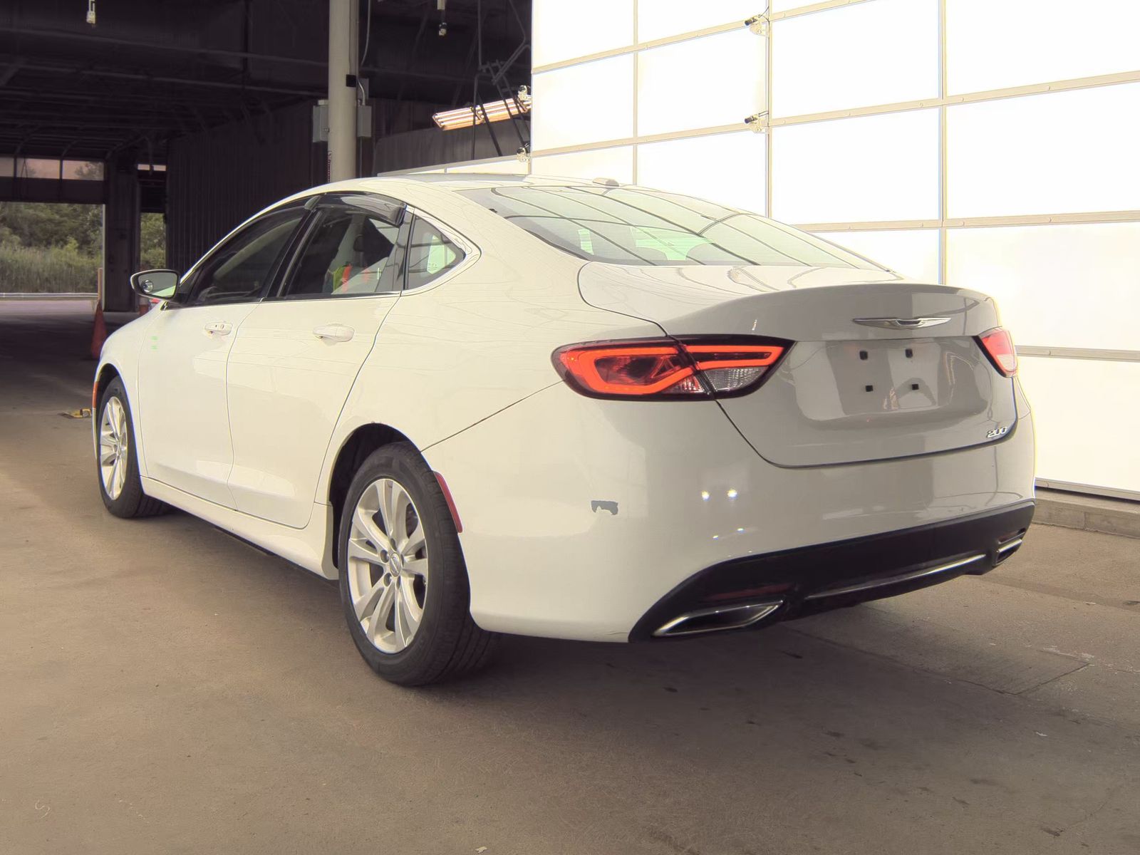 2015 Chrysler 200 Limited FWD