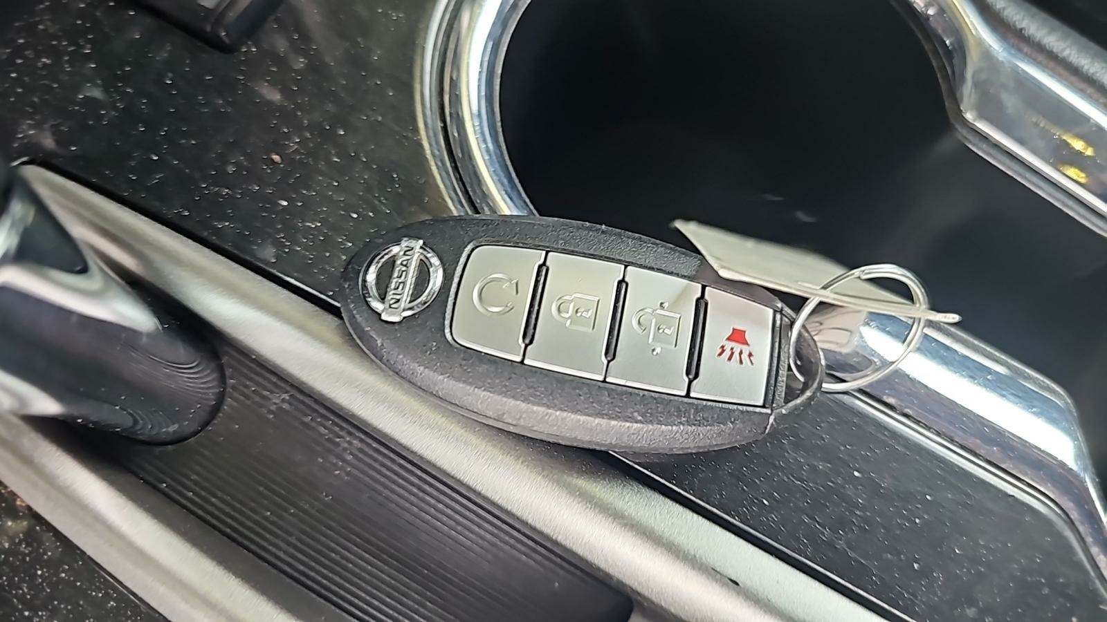 2017 Nissan Pathfinder SV AWD