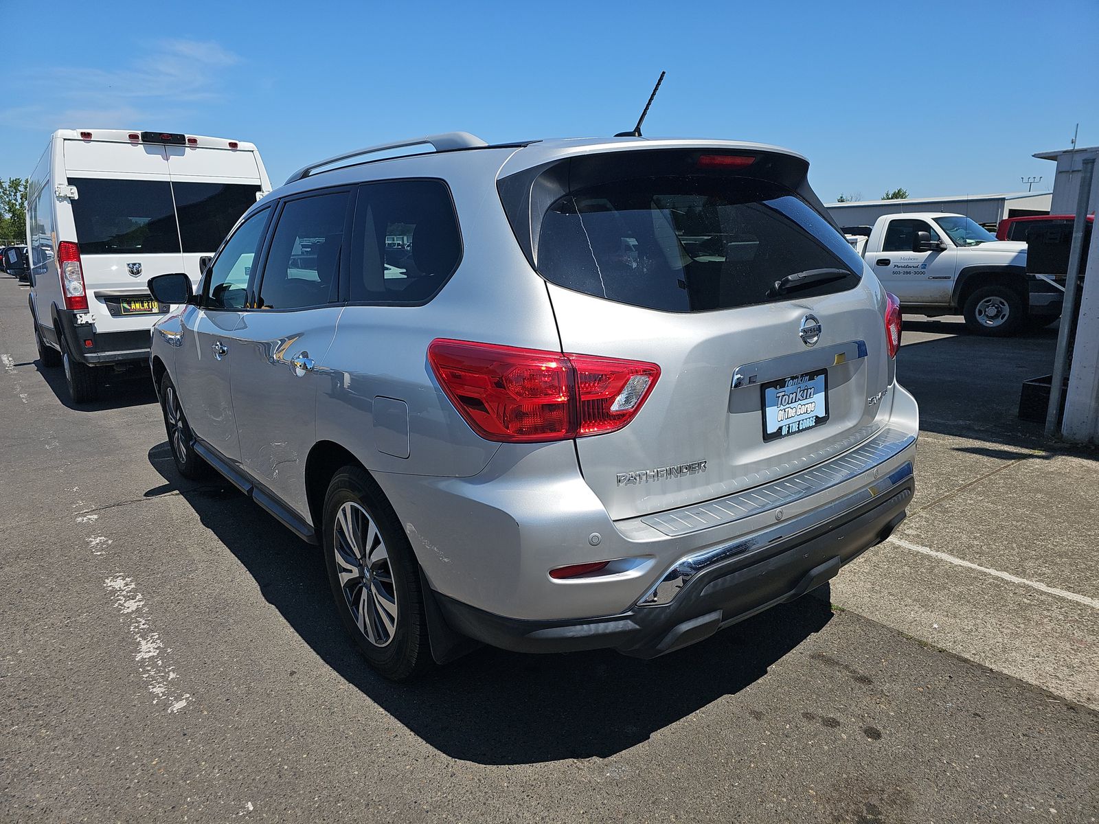 2017 Nissan Pathfinder SV AWD