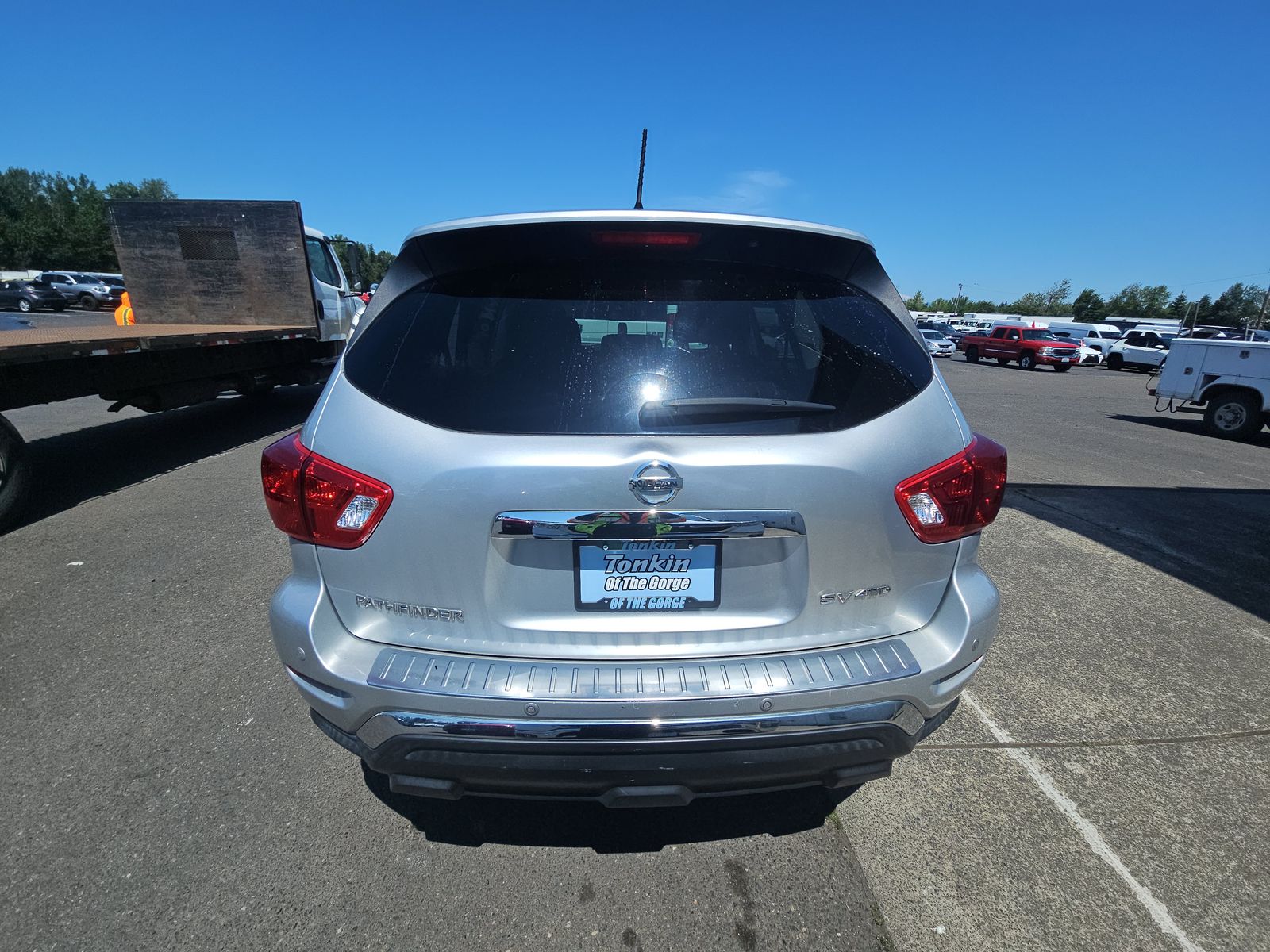 2017 Nissan Pathfinder SV AWD
