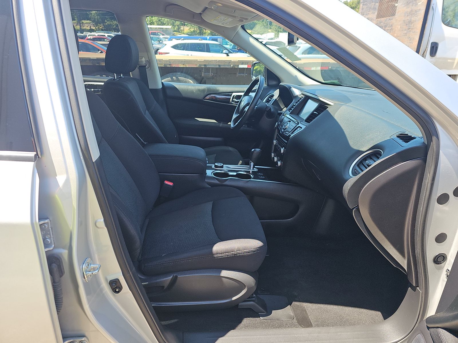 2017 Nissan Pathfinder SV AWD