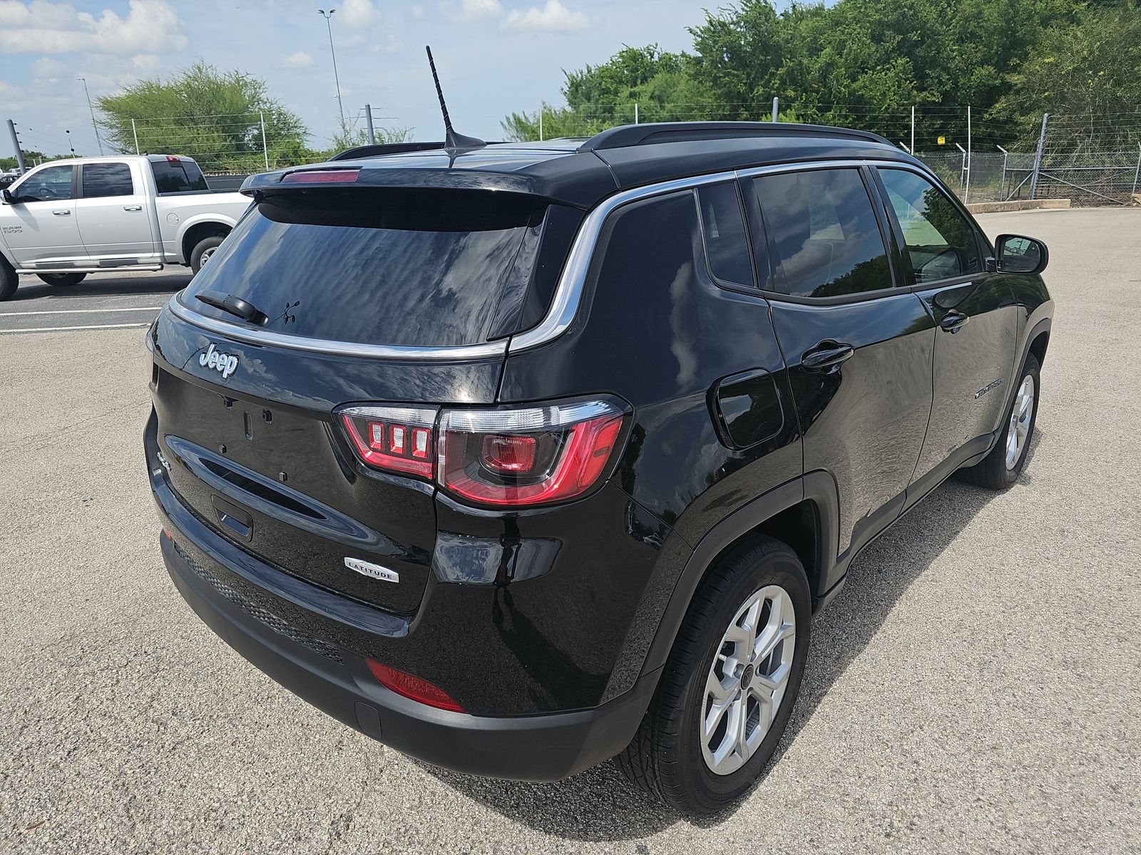 2025 Jeep Compass Latitude AWD