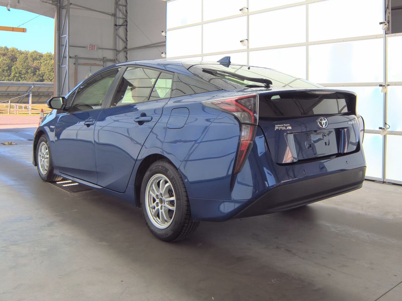 2018 Toyota Prius Two FWD
