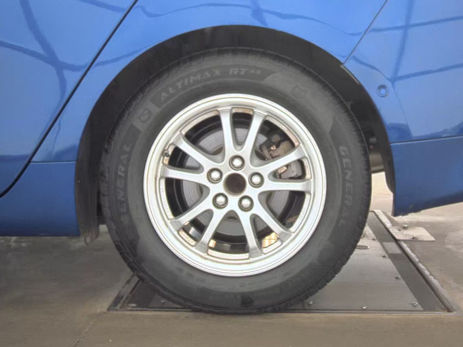 2018 Toyota Prius Two FWD