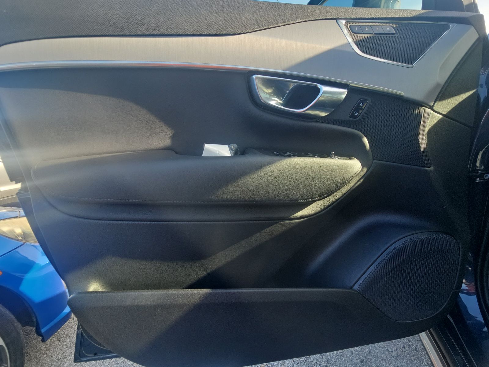 2025 Volvo XC90 B5 Core AWD
