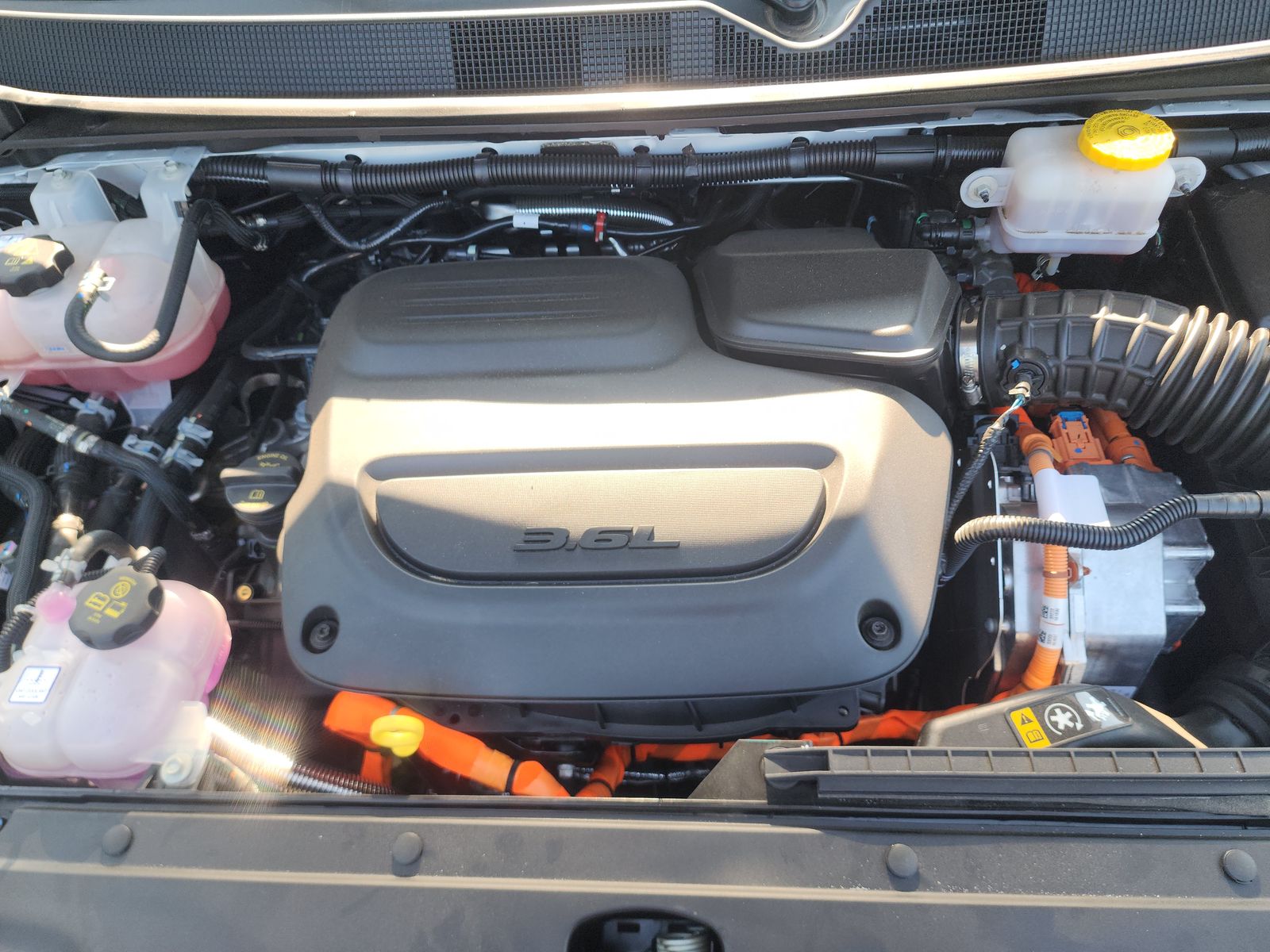 2024 Chrysler Pacifica Hybrid Select Premium S Appearance FWD