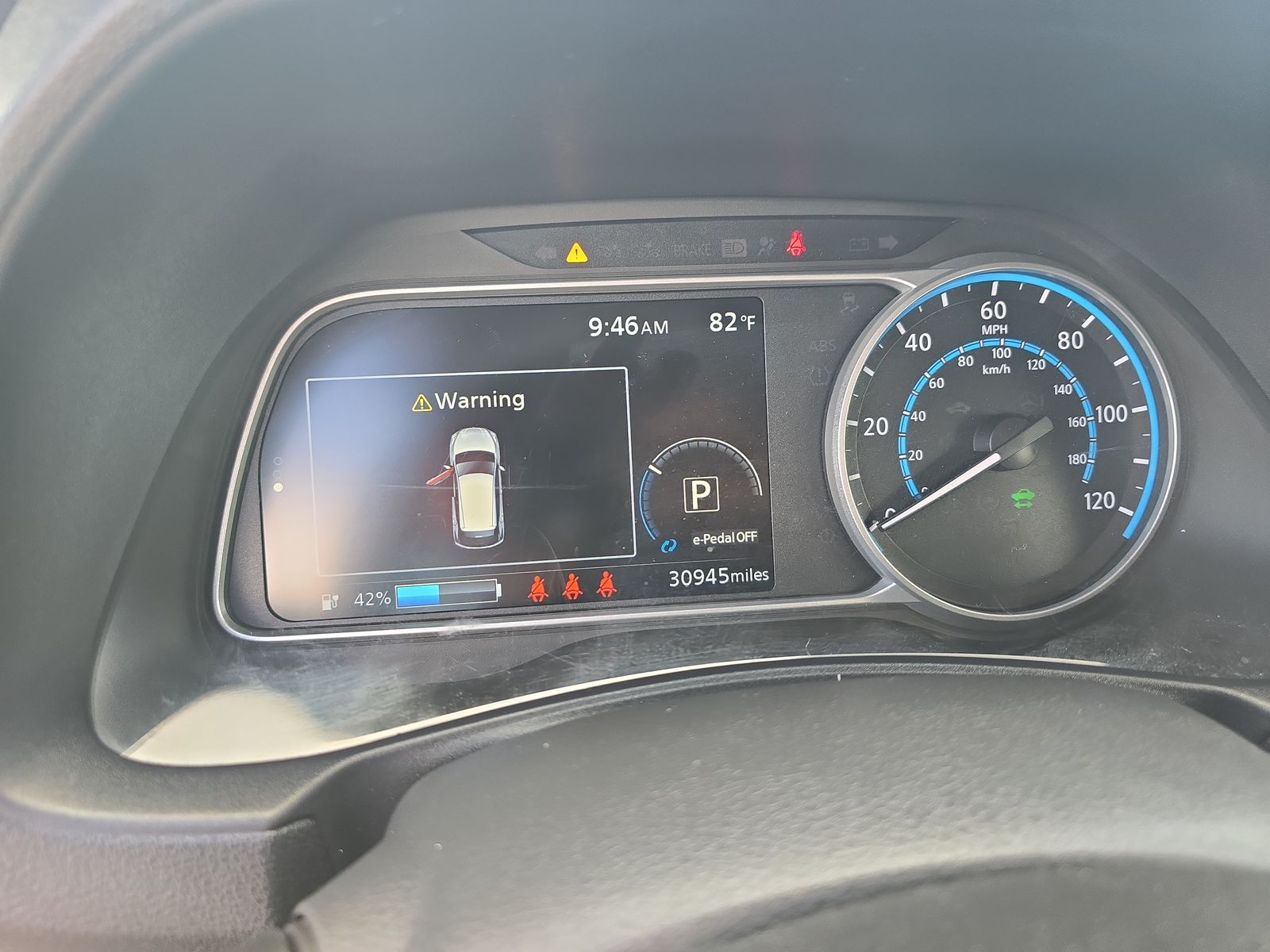 2022 Nissan LEAF SV FWD