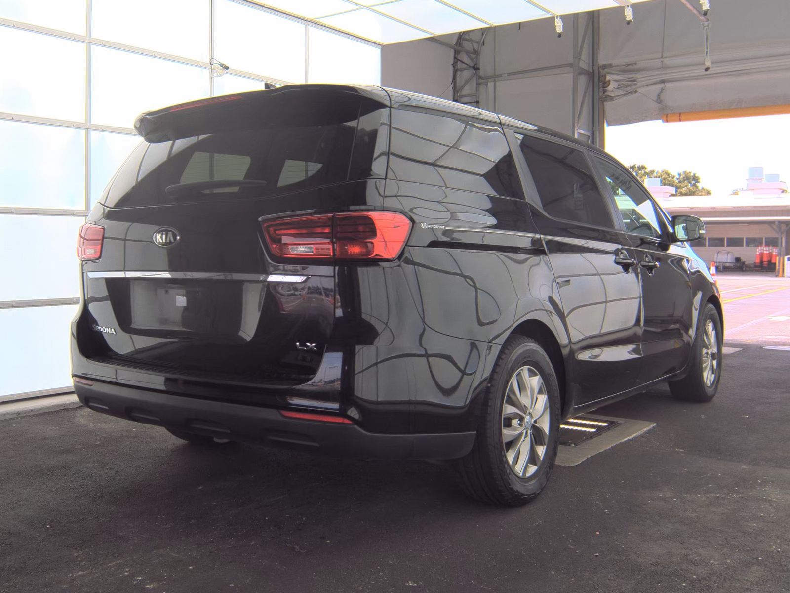 2021 Kia Sedona LX FWD