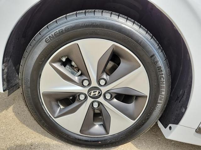 2017 Hyundai Ioniq Electric FWD