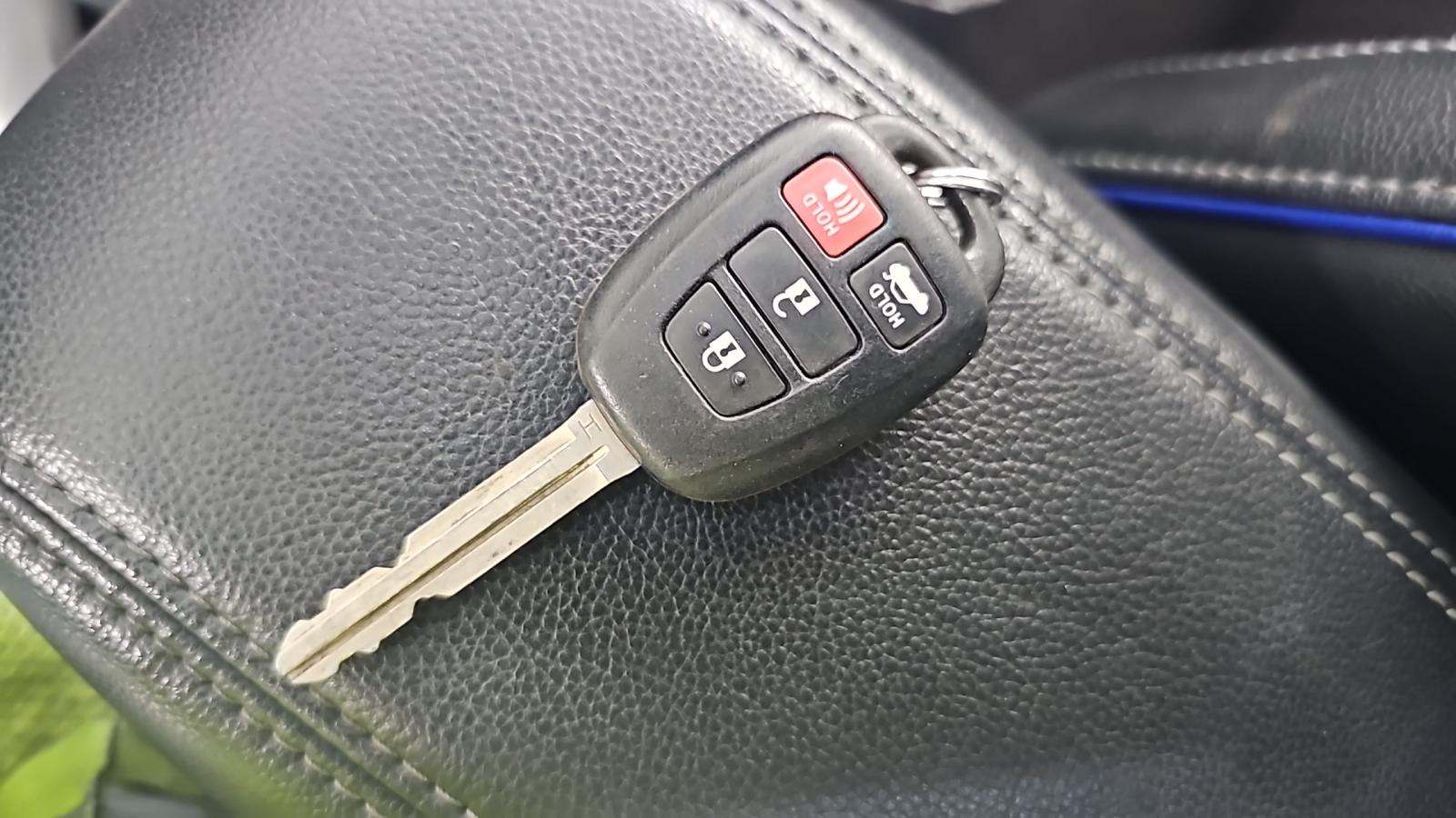 2018 Toyota Corolla SE FWD