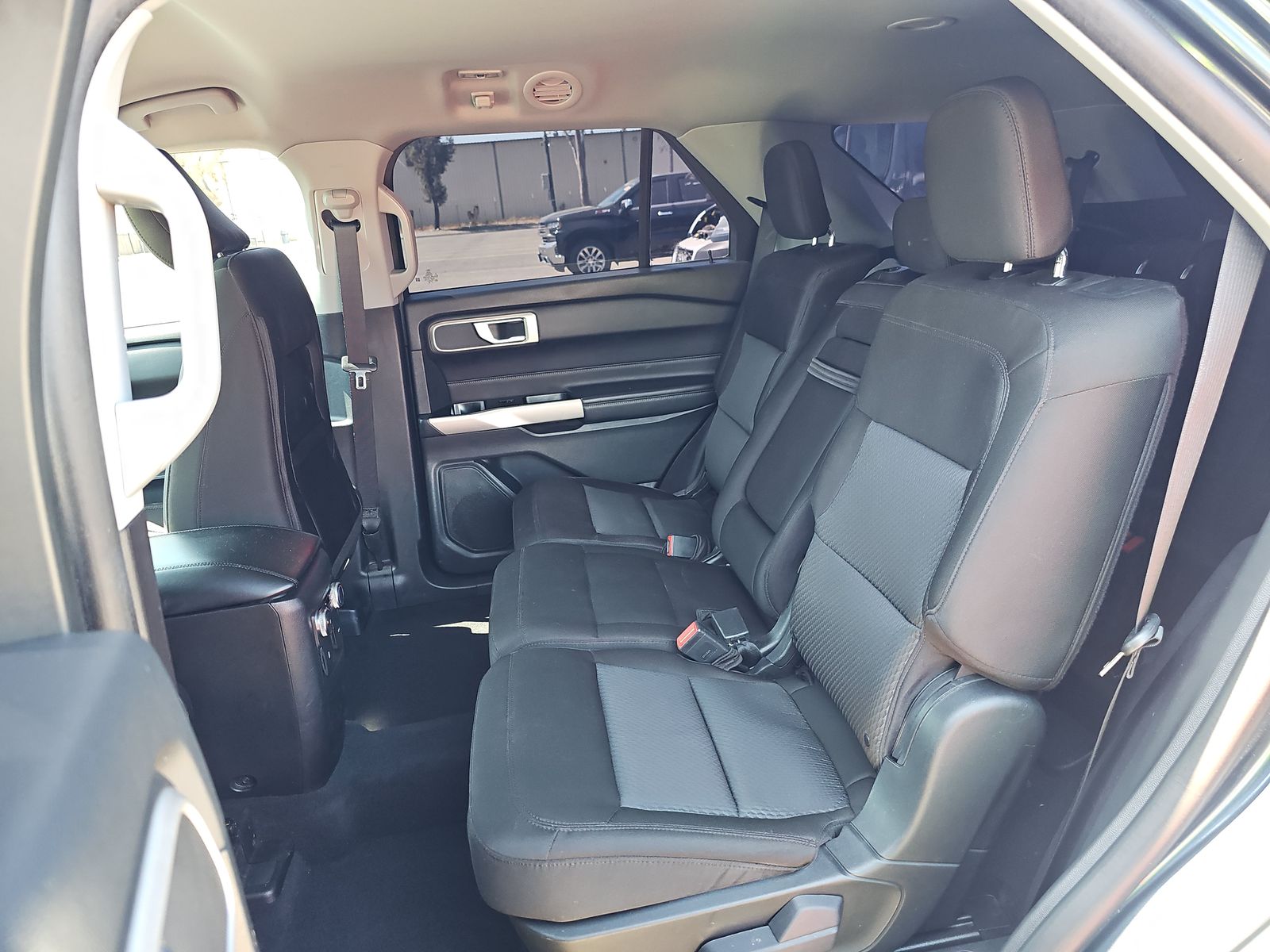 2022 Ford Explorer XLT RWD