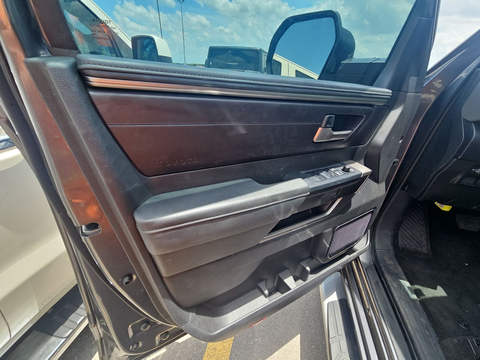 2024 Toyota Tundra SR5 AWD