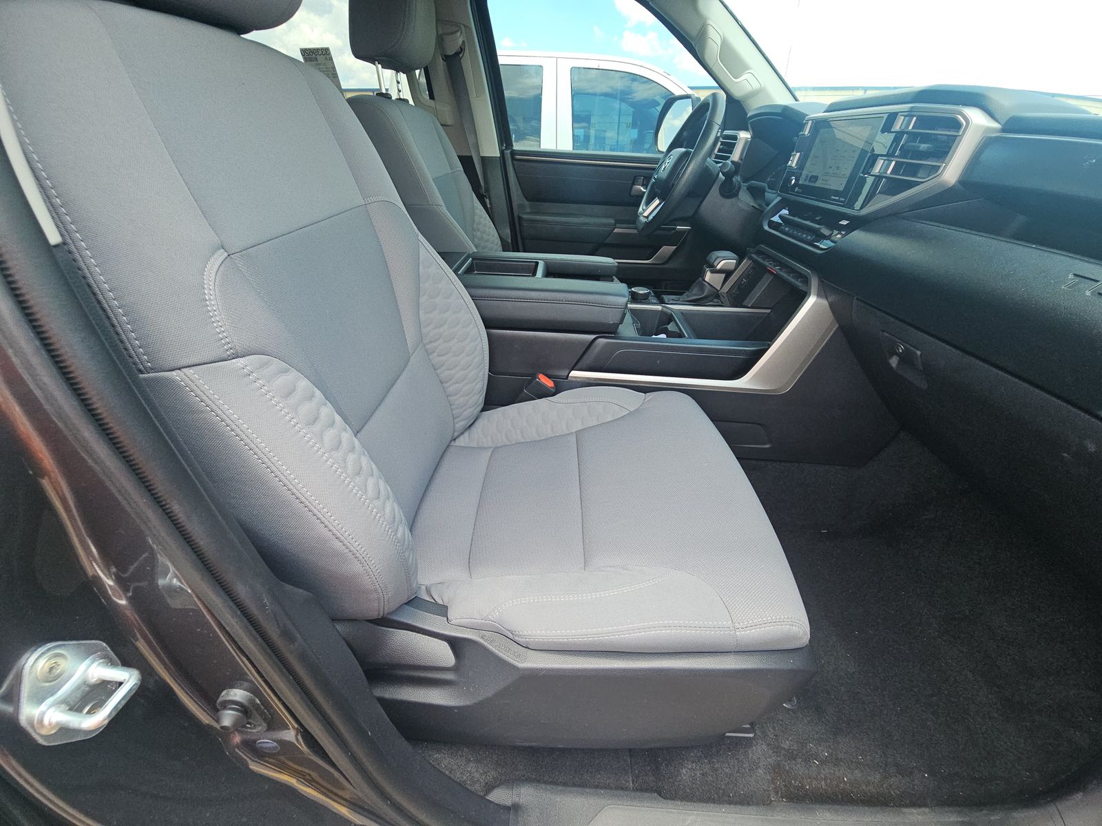 2024 Toyota Tundra SR5 AWD