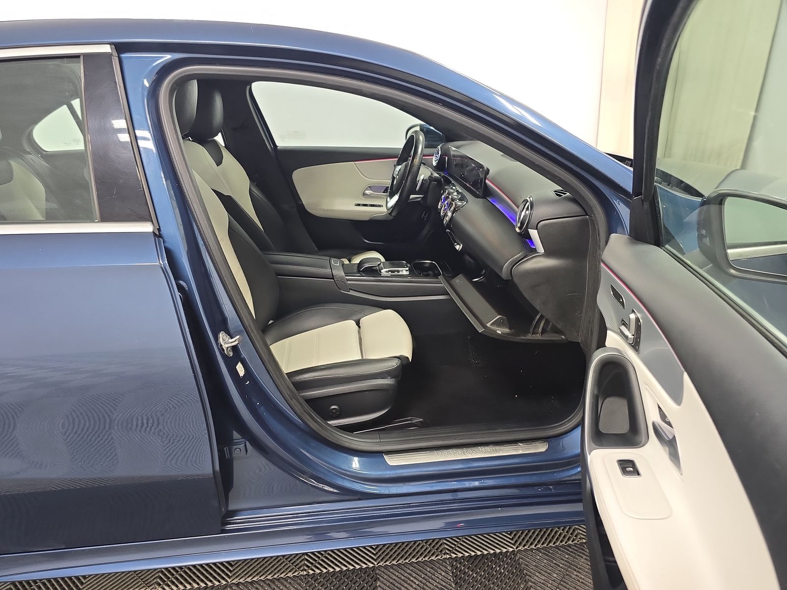 2019 Mercedes-Benz A-Class A 220 FWD