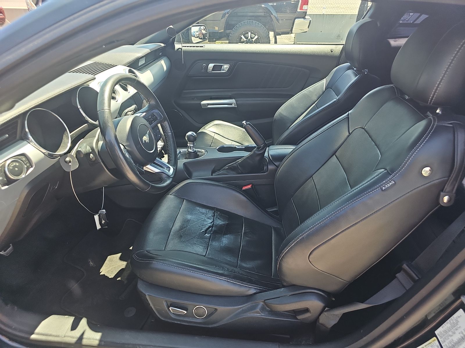 2017 Ford Mustang EcoBoost Premium RWD