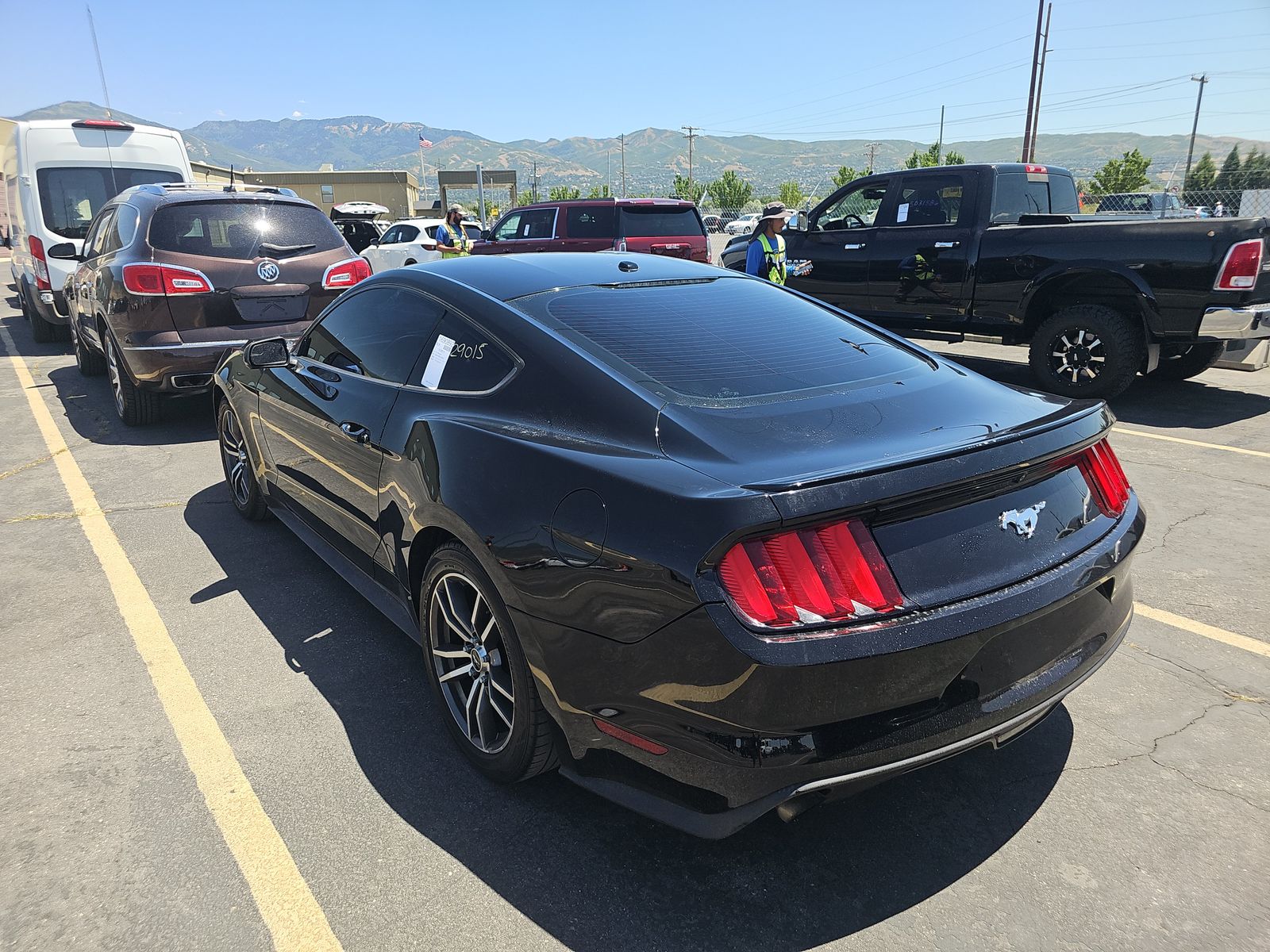 2017 Ford Mustang EcoBoost Premium RWD