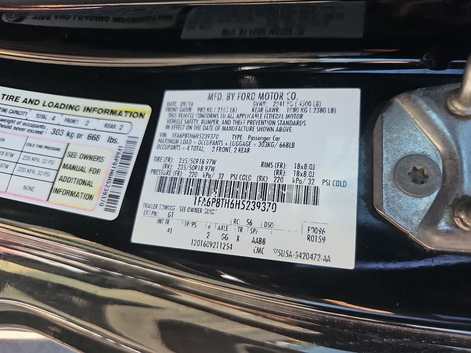 2017 Ford Mustang EcoBoost Premium RWD