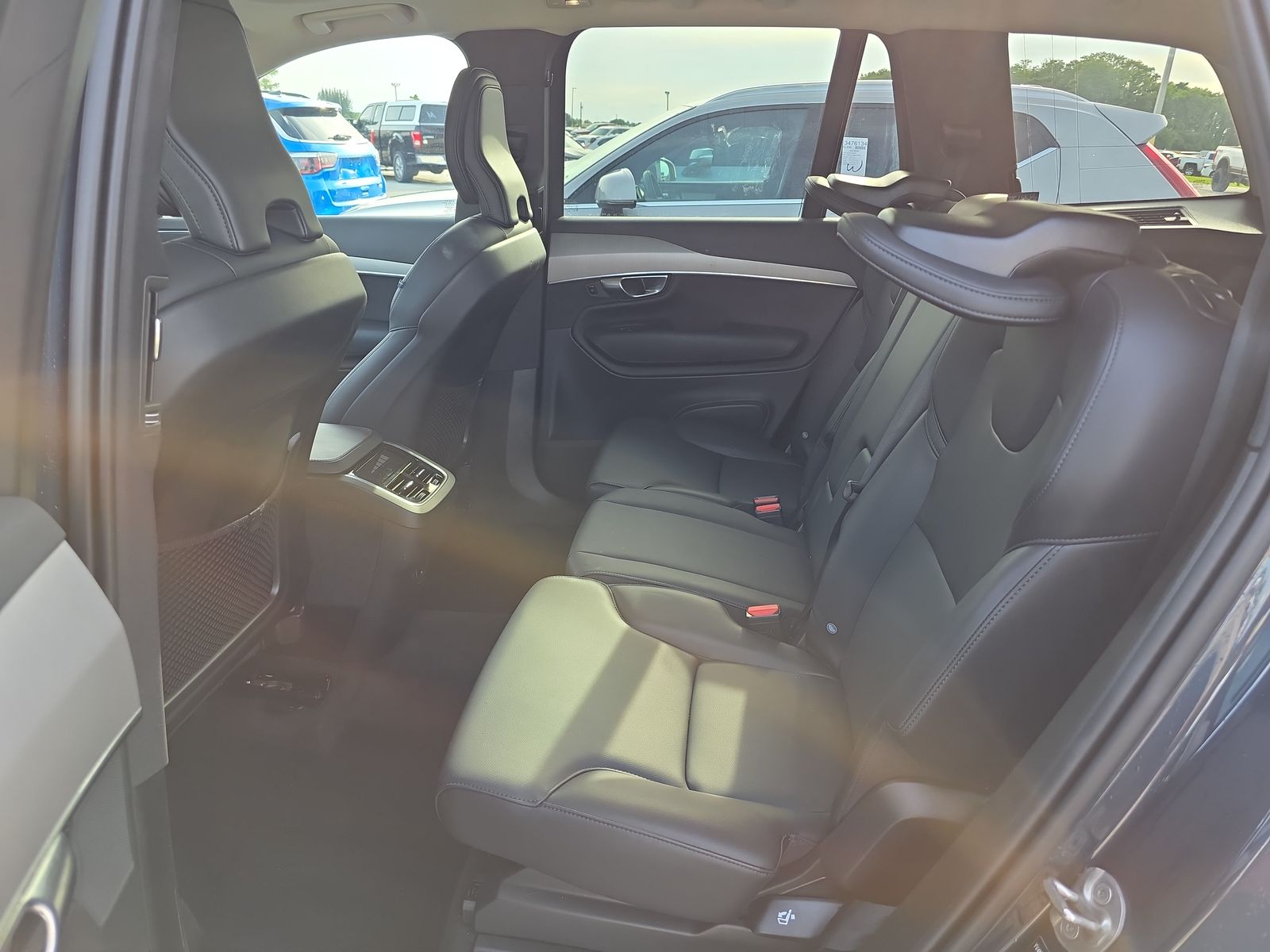 2025 Volvo XC90 B5 Core AWD
