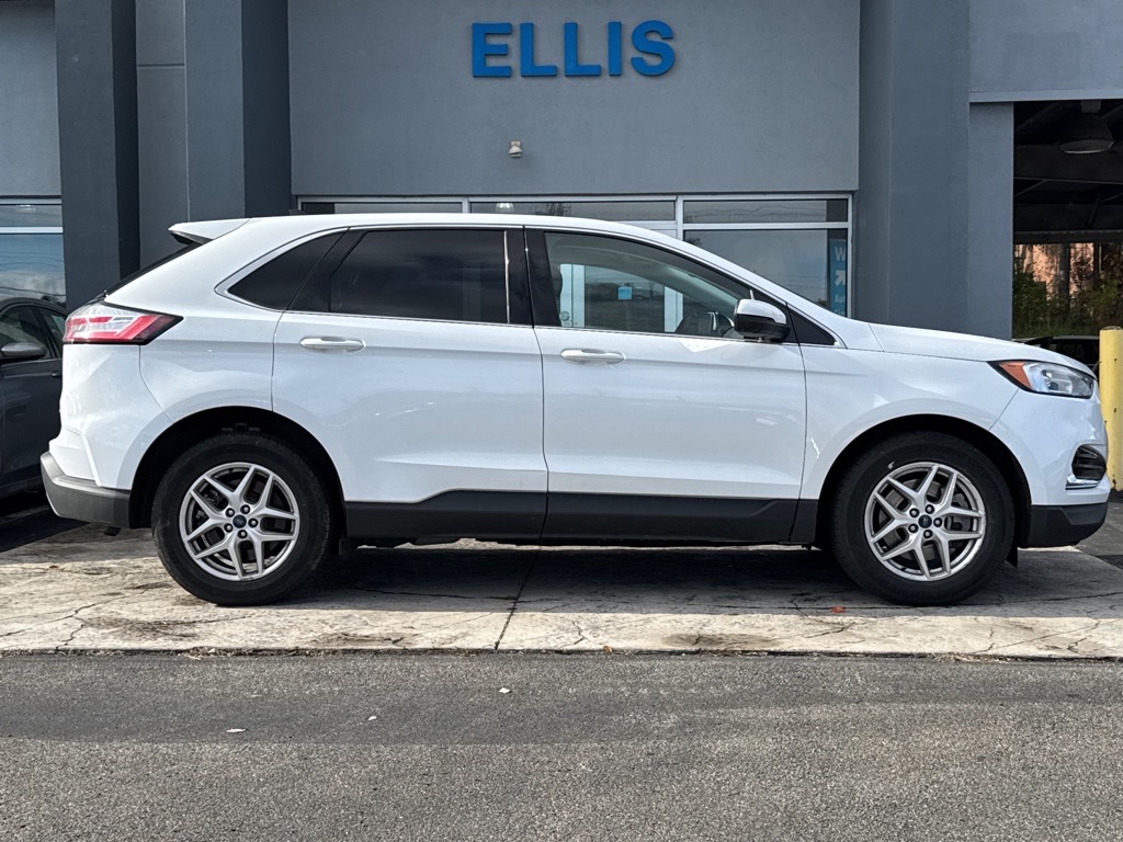 2022 Ford Edge SEL AWD