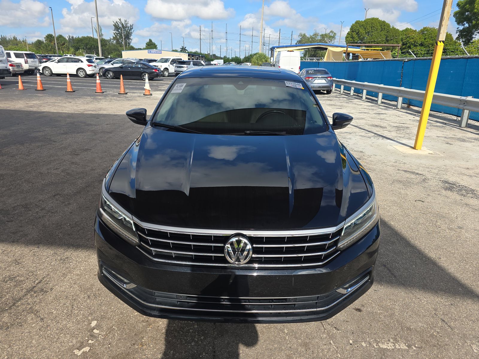 2018 Volkswagen Passat 2.0T SEL Premium FWD