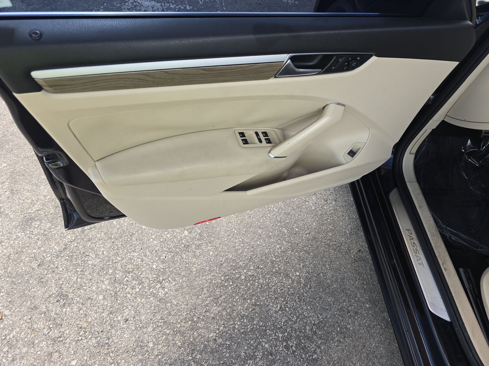 2018 Volkswagen Passat 2.0T SEL Premium FWD