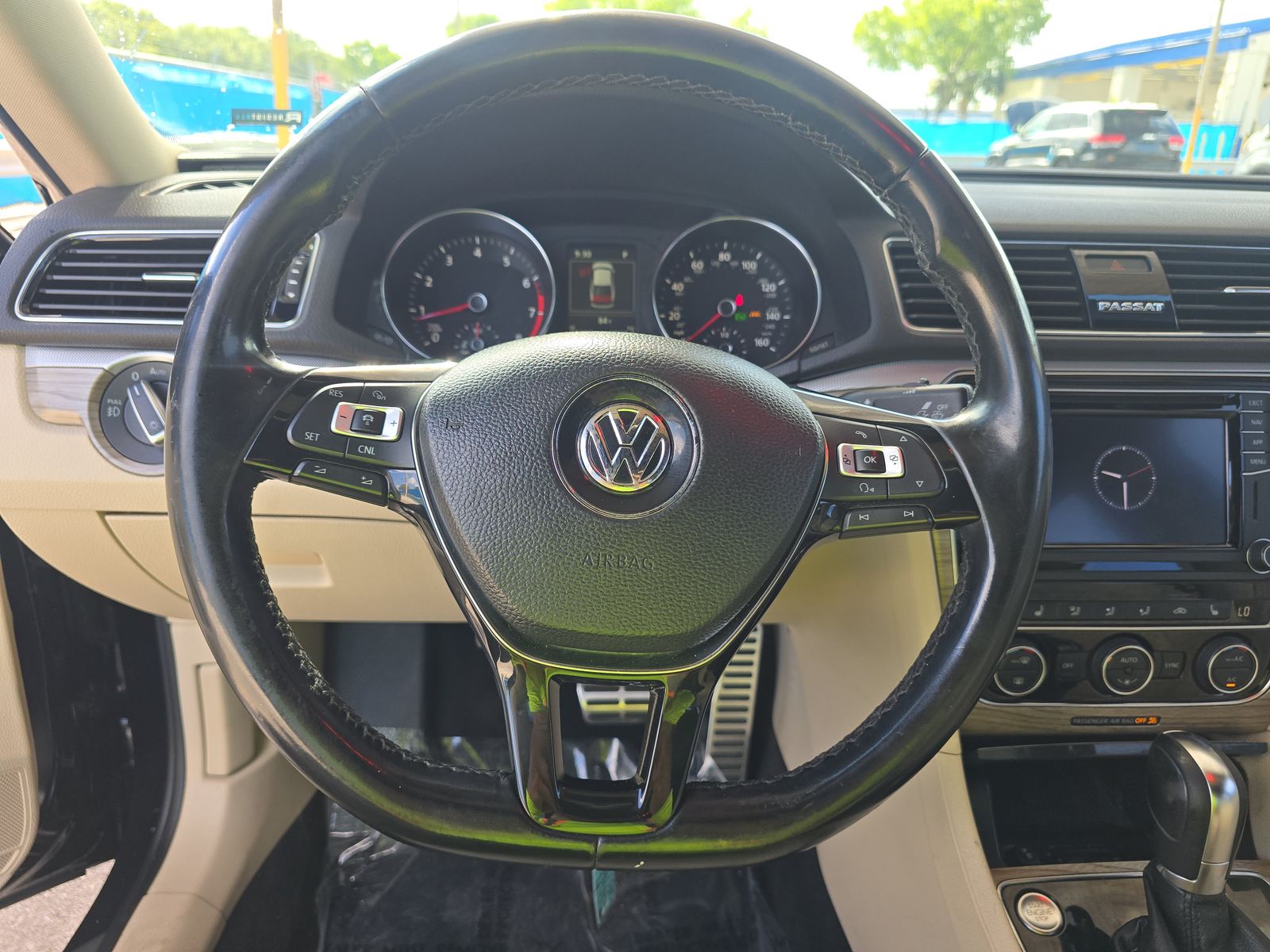 2018 Volkswagen Passat 2.0T SEL Premium FWD