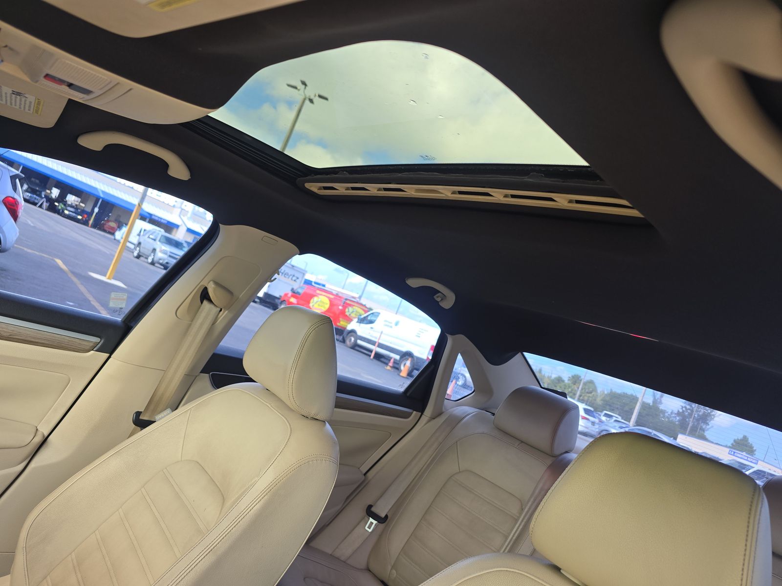 2018 Volkswagen Passat 2.0T SEL Premium FWD