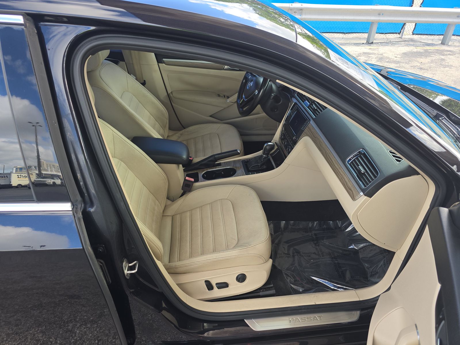 2018 Volkswagen Passat 2.0T SEL Premium FWD