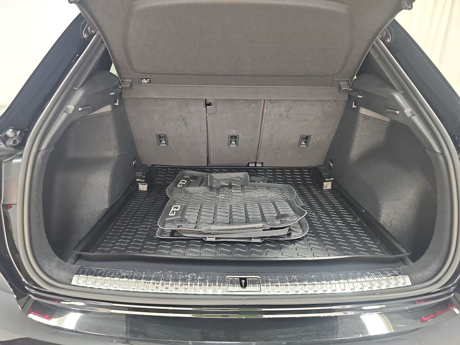 2023 Audi Q3 S line Premium AWD