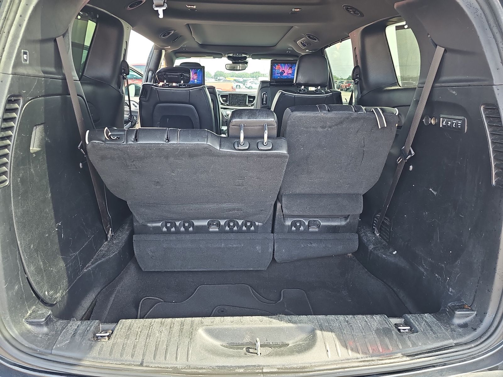 2019 Chrysler Pacifica Limited FWD