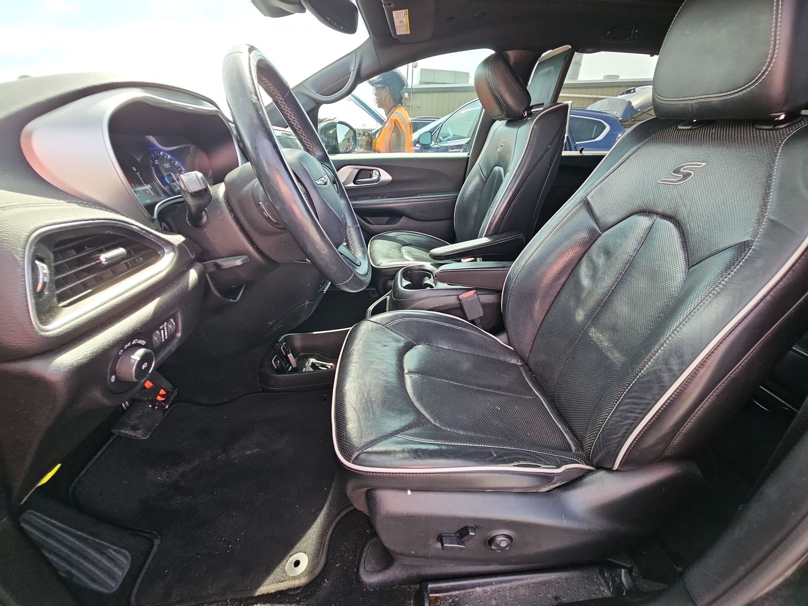2019 Chrysler Pacifica Limited FWD