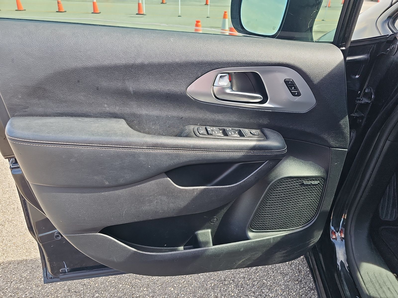 2019 Chrysler Pacifica Limited FWD