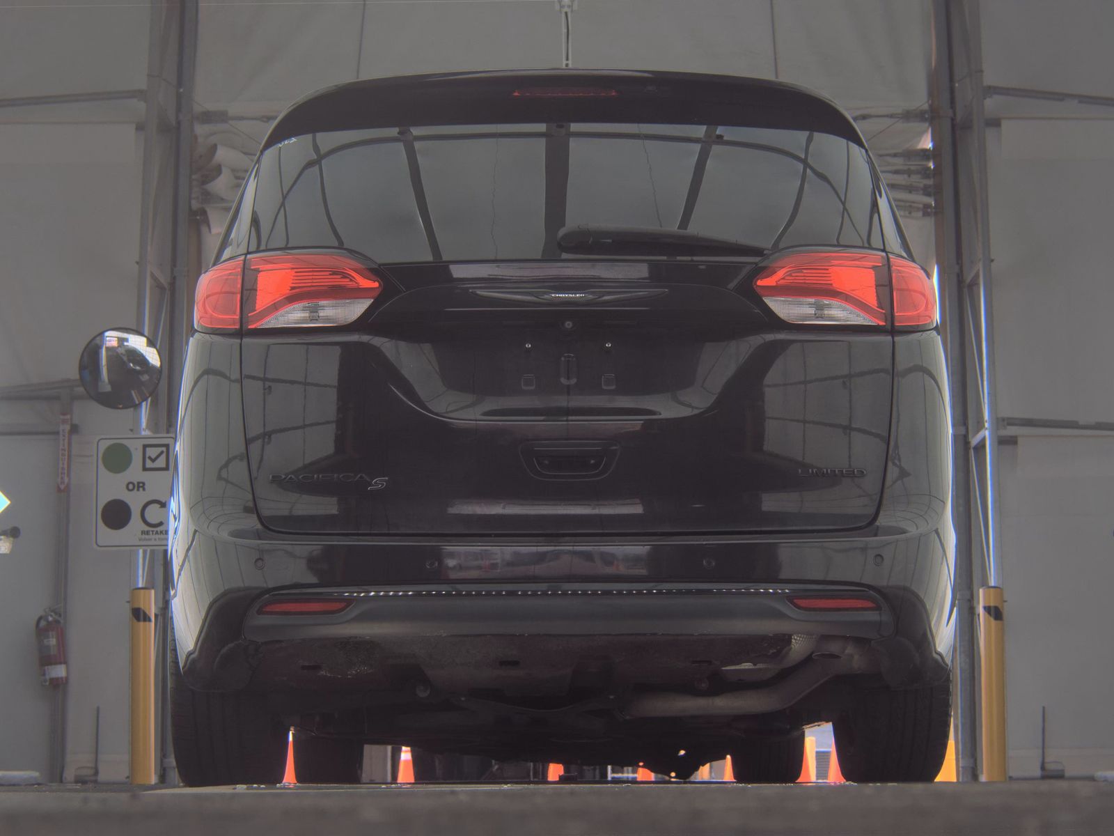 2019 Chrysler Pacifica Limited FWD