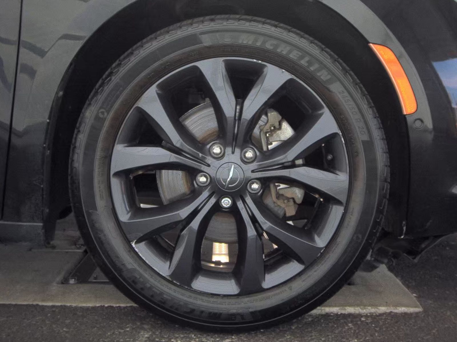 2019 Chrysler Pacifica Limited FWD