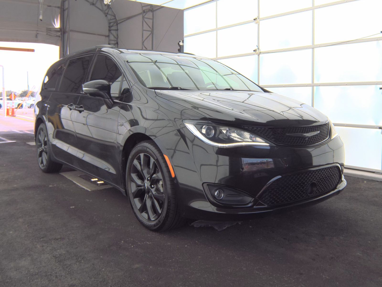 2019 Chrysler Pacifica Limited FWD