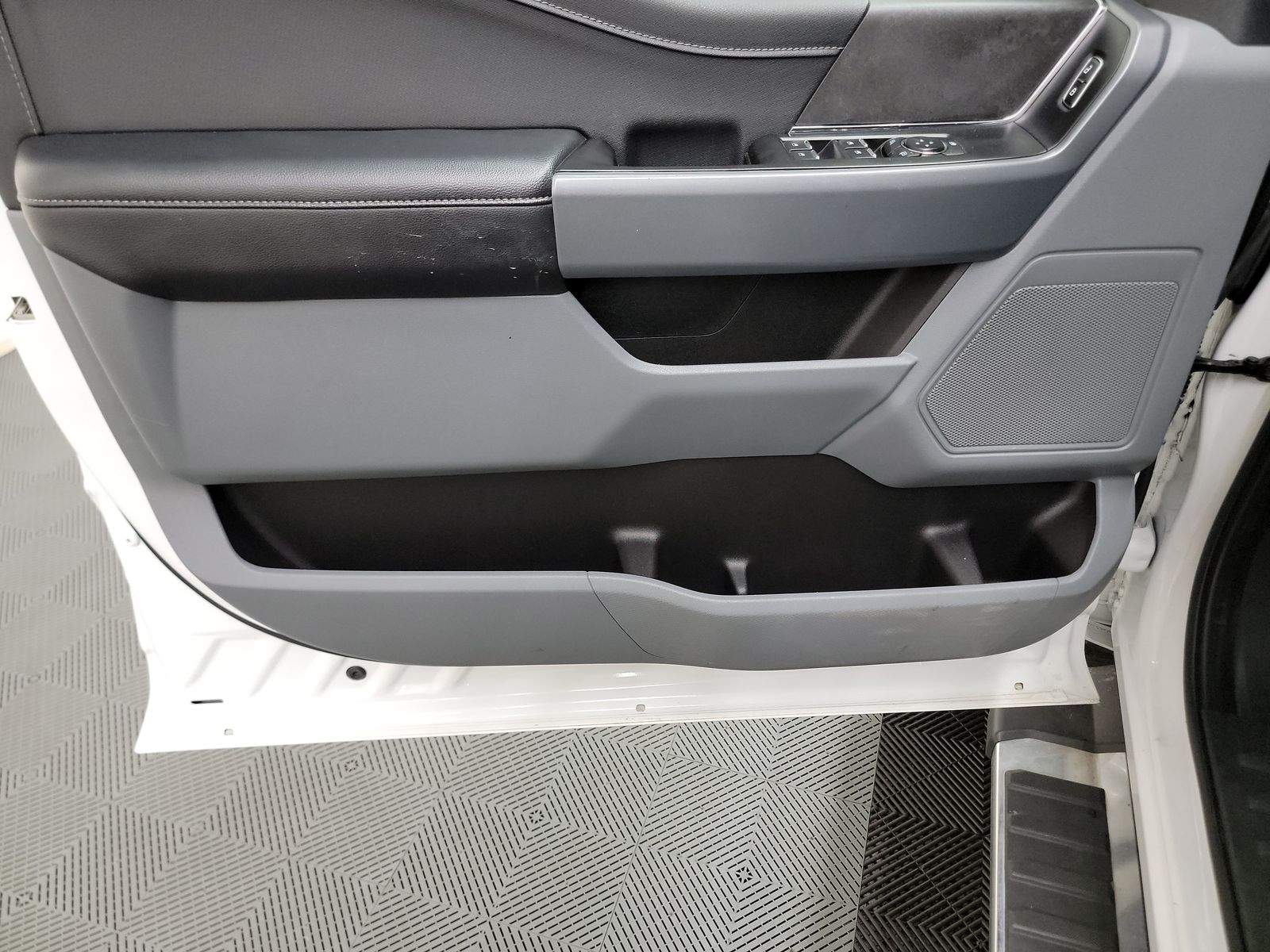 2024 Ford F-150 XLT AWD