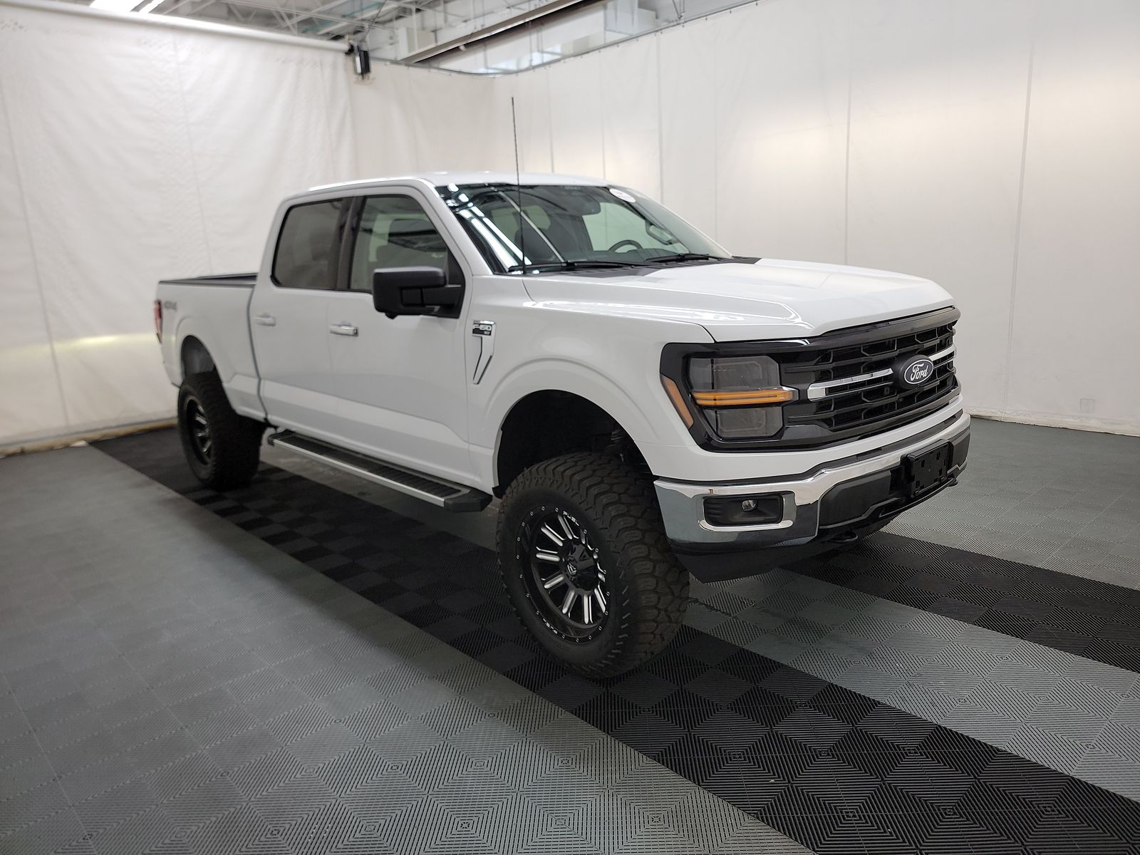 2024 Ford F-150 XLT AWD