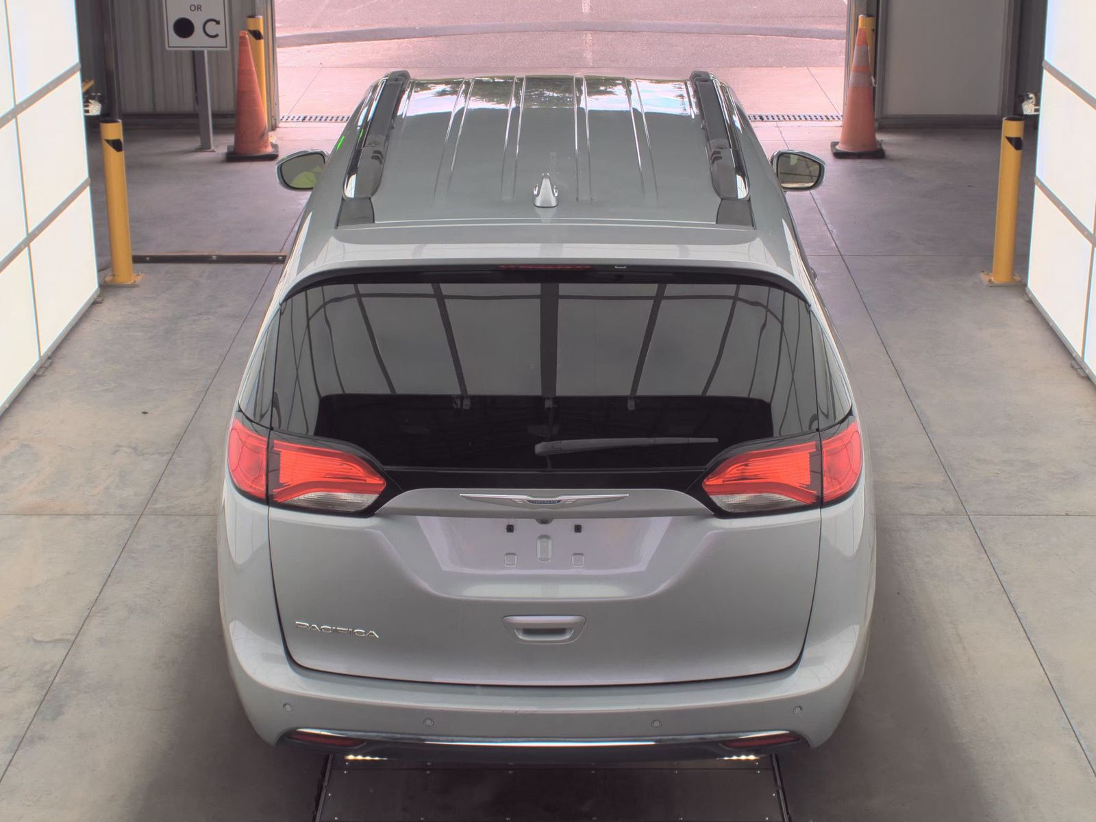 2020 Chrysler Pacifica Touring L FWD