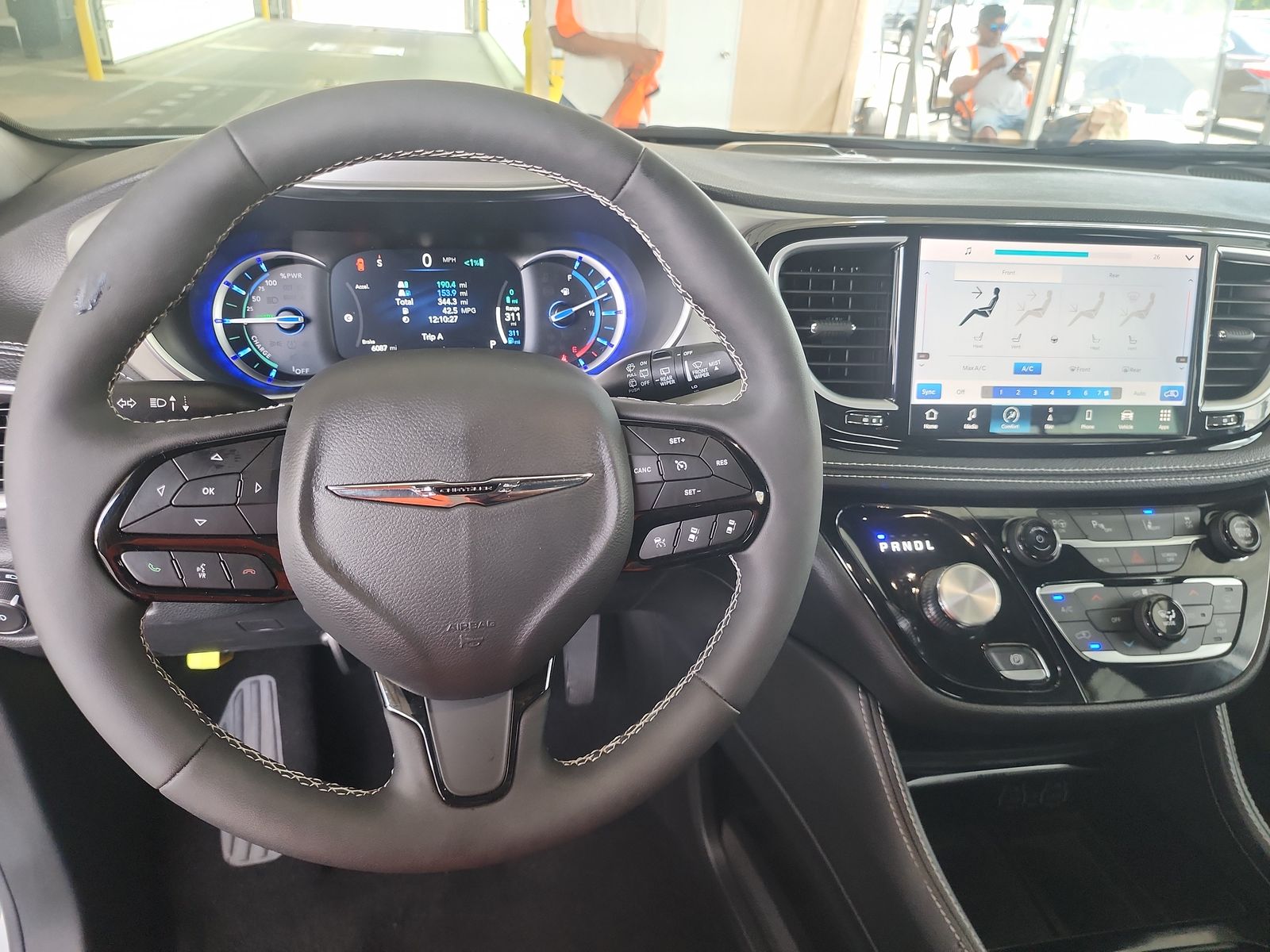 2024 Chrysler Pacifica Hybrid Select Premium S Appearance FWD