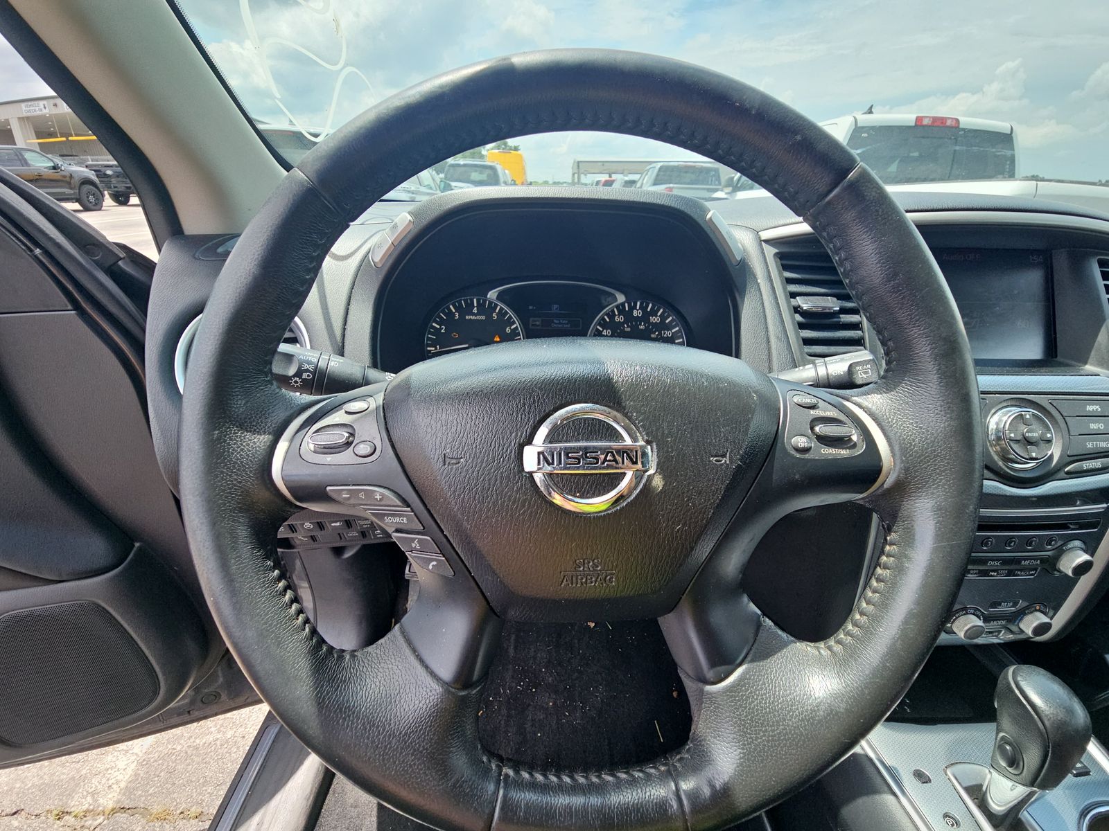 2017 Nissan Pathfinder SL FWD