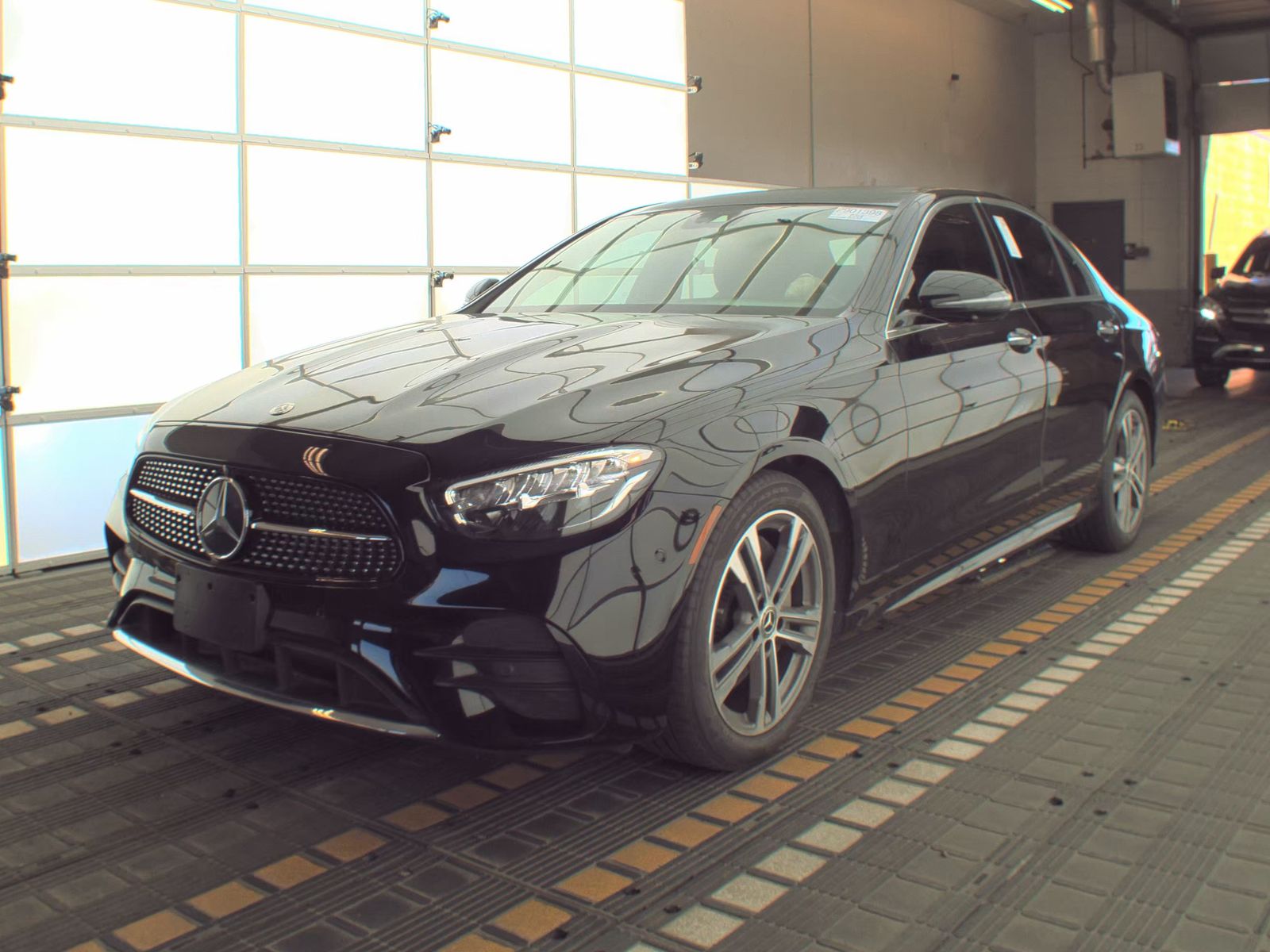 2022 Mercedes-Benz E 350 4MATIC Sedan