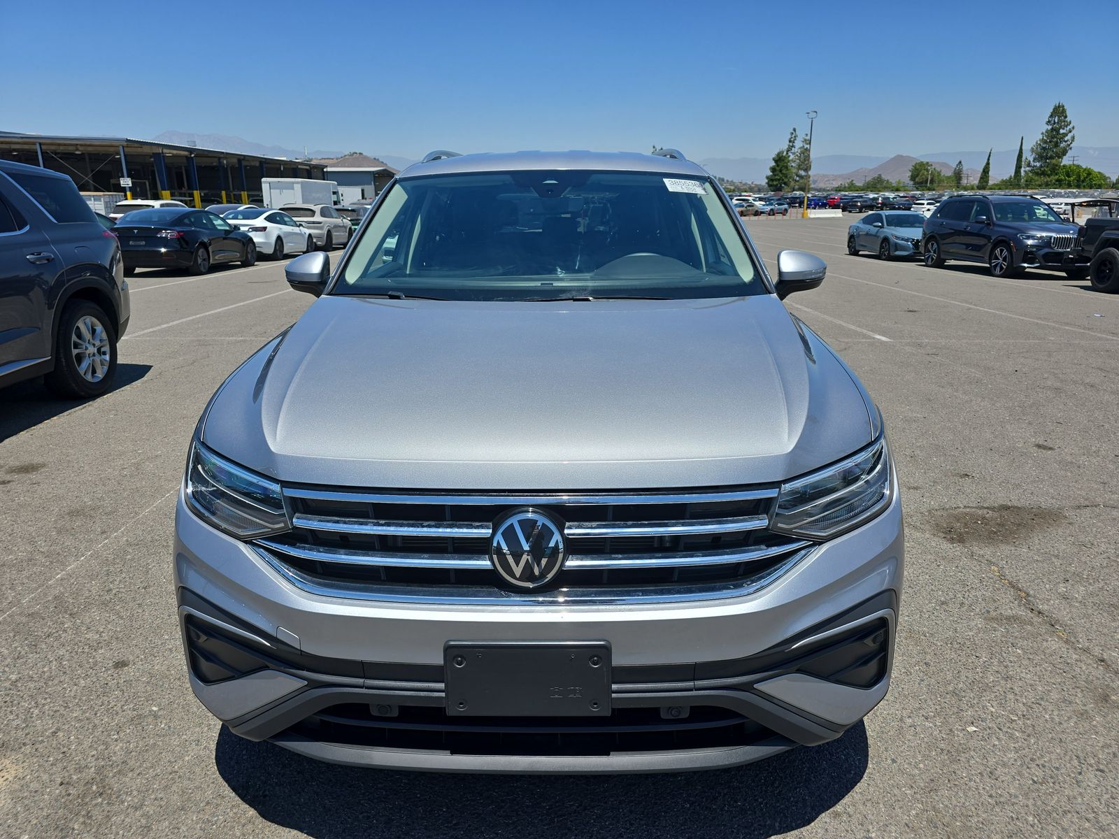 2022 Volkswagen Tiguan 2.0T SE FWD