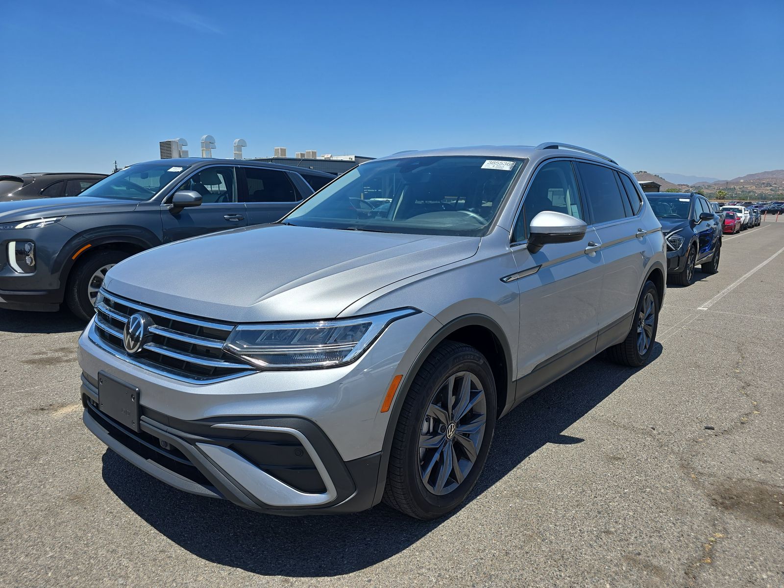 2022 Volkswagen Tiguan 2.0T SE FWD