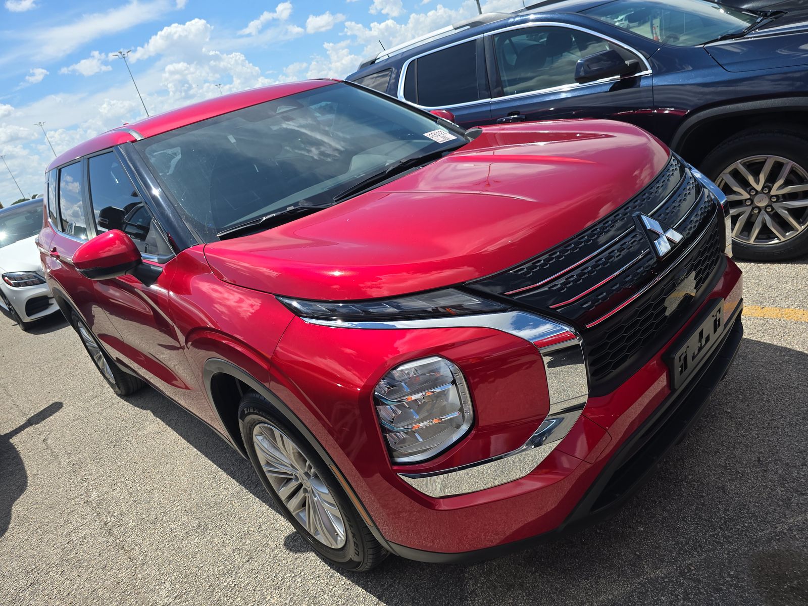 2024 Mitsubishi Outlander ES FWD