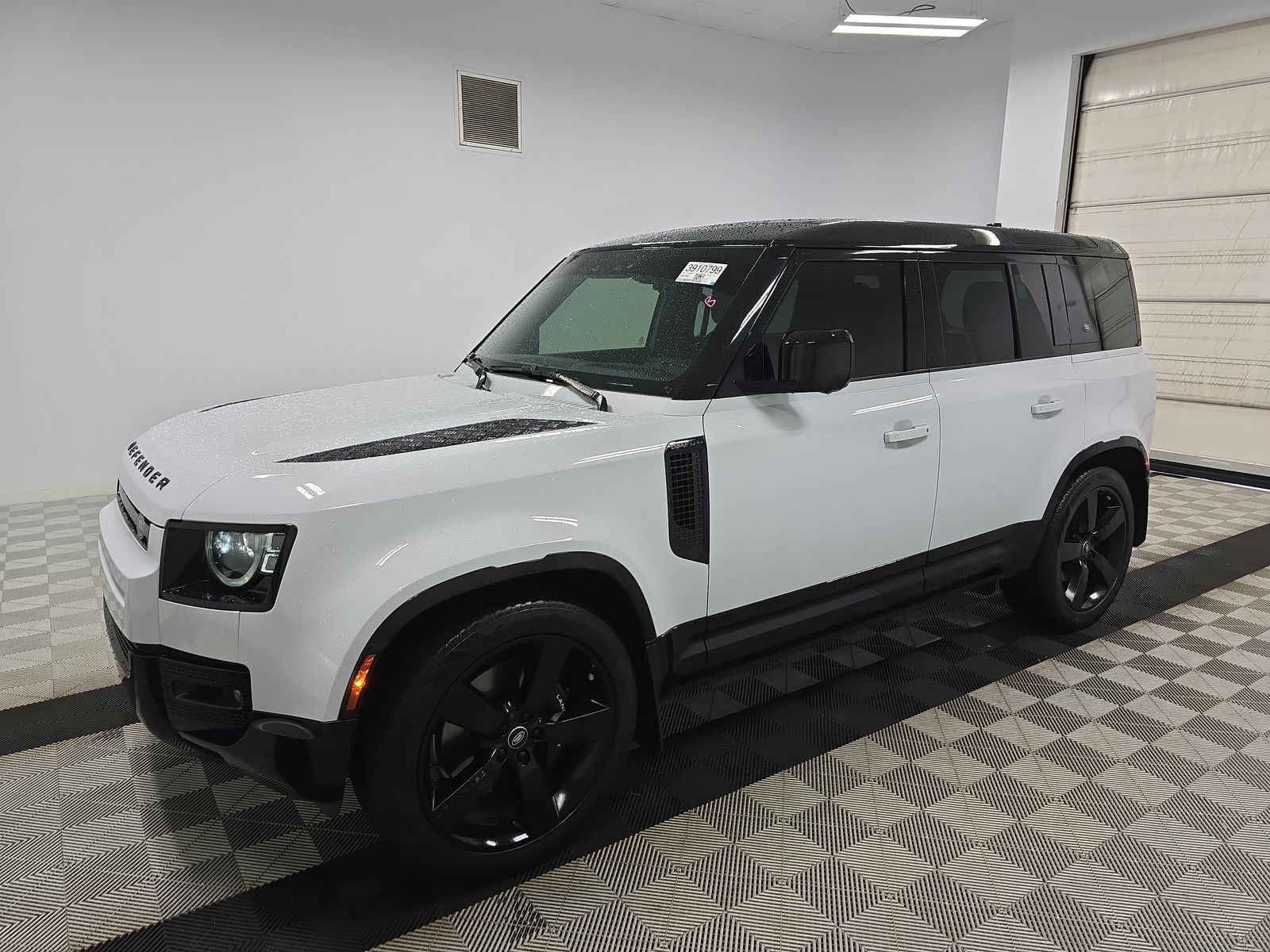 2023 Land Rover Defender 110 V8 Carpathian Edition AWD