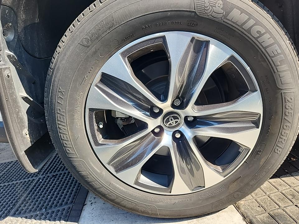2022 Toyota Highlander XLE AWD