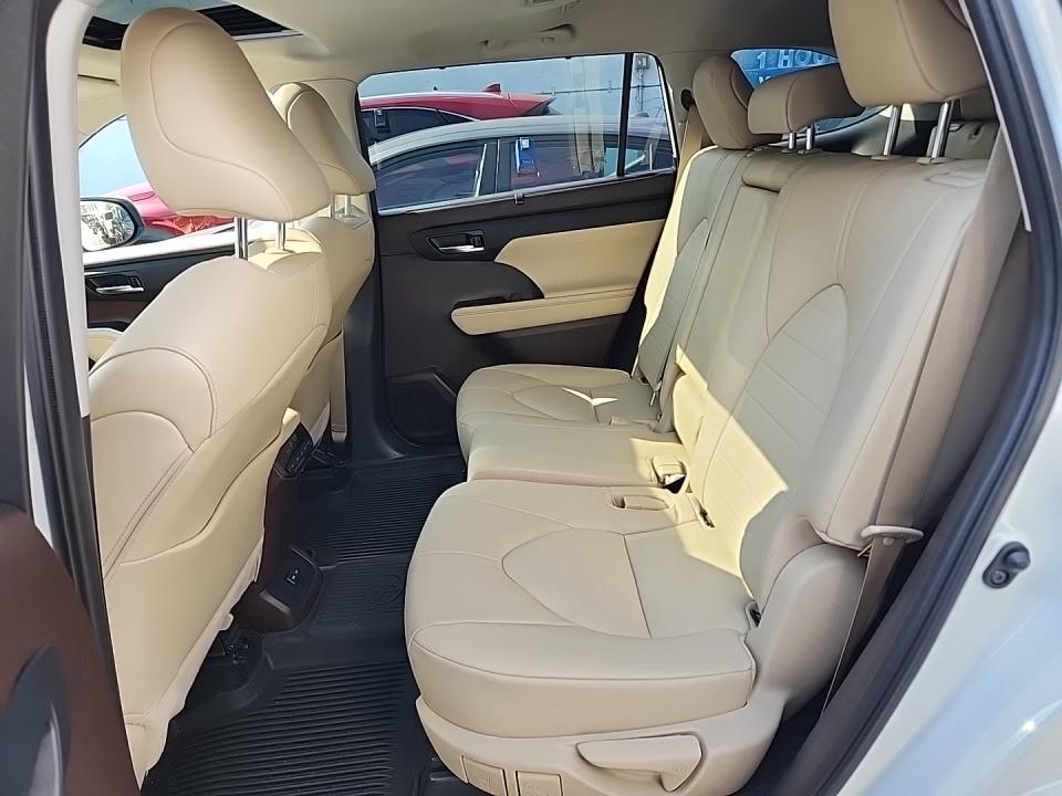 2022 Toyota Highlander XLE AWD
