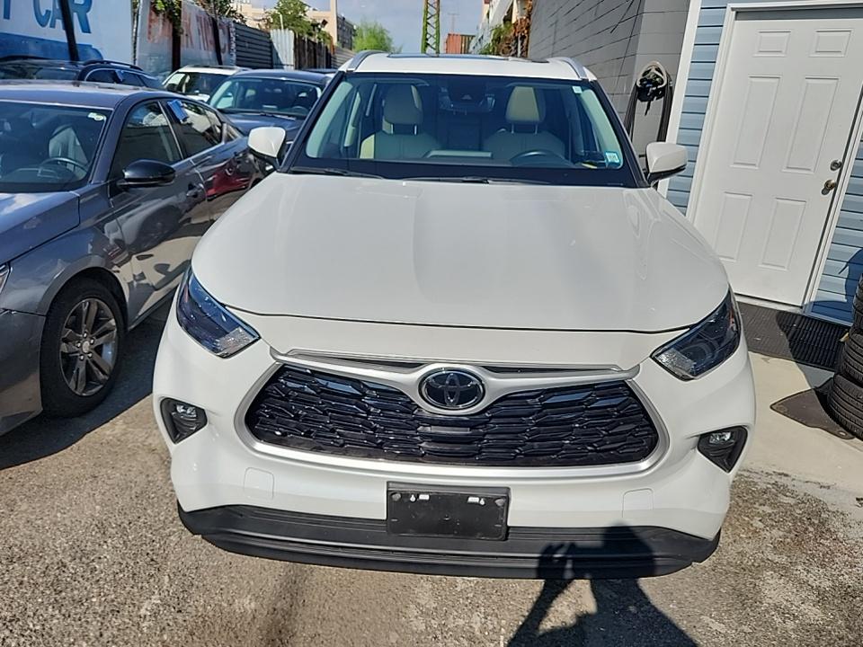 2022 Toyota Highlander XLE AWD