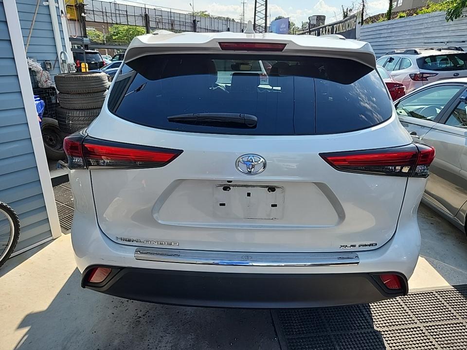 2022 Toyota Highlander XLE AWD