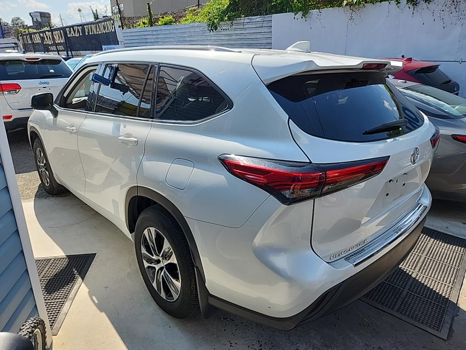 2022 Toyota Highlander XLE AWD